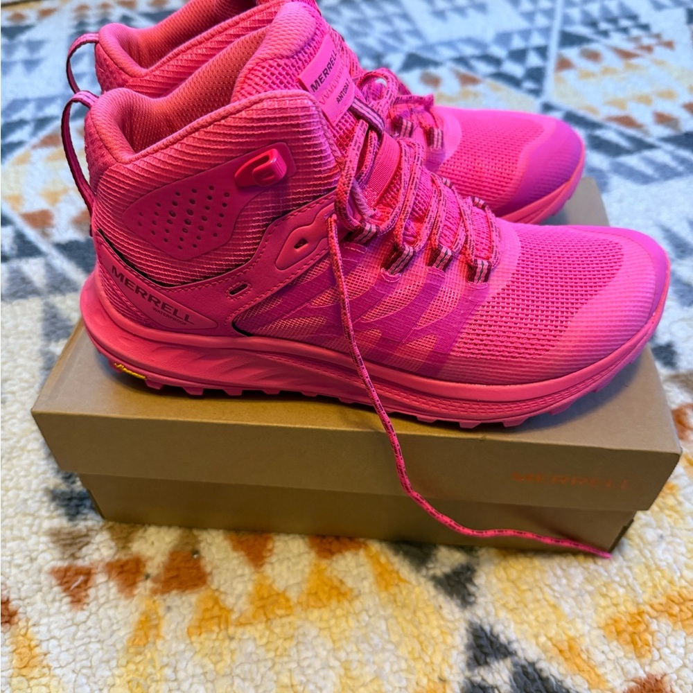 Merrell Women's Vibrant Pink Athletic Shoes